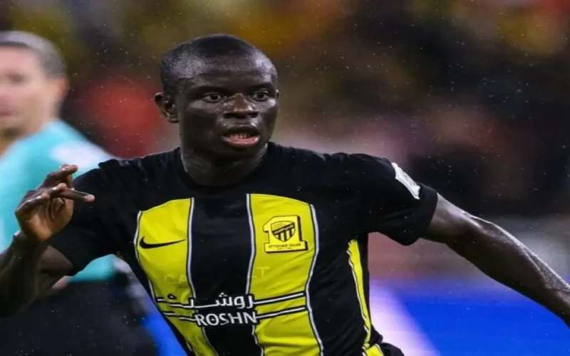 رد كونسيساو الحاسم.. يرفض كانتي بعد عرض تركي ويطالب بلاءب ملتزم بالاتحاد